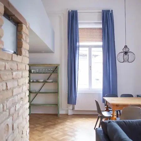 Budapestayz - Izabella *