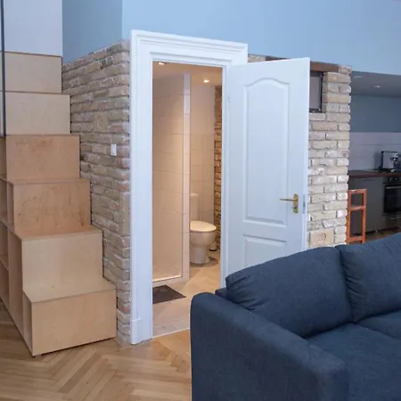 Budapestayz - Izabella