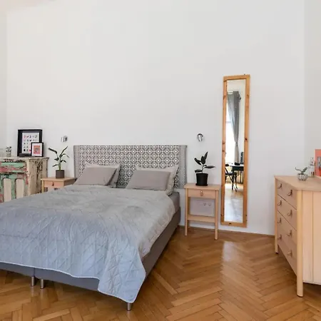 Appartement Budapestayz - Izabella Boedapest