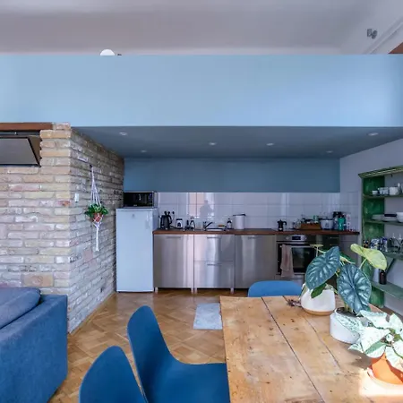 Budapestayz - Izabella *