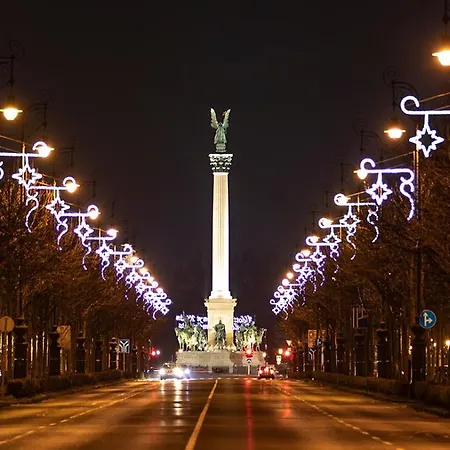 Budapestayz - Izabella Boedapest